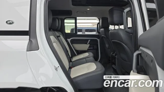 Land Rover Defender Defender (L663) 110 P300 X-Dynamic SE — Фото автомобиля 11