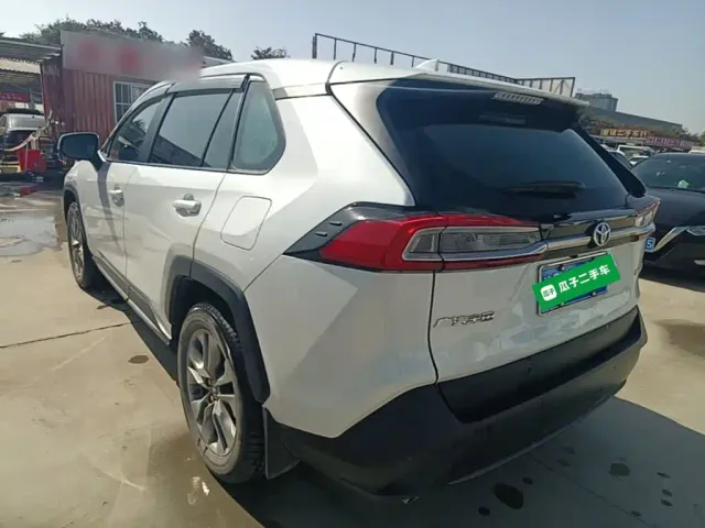 Toyota Wildlander — Фото автомобиля 4