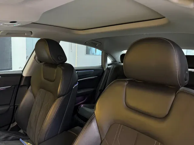 Audi A7L — Фото автомобиля 10