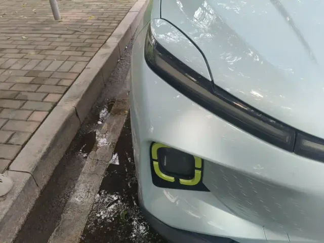 Geely Geometry Geely Geometry E Firefly 2022 401KM Delicate Tiger 4-seater — Фото автомобиля 7
