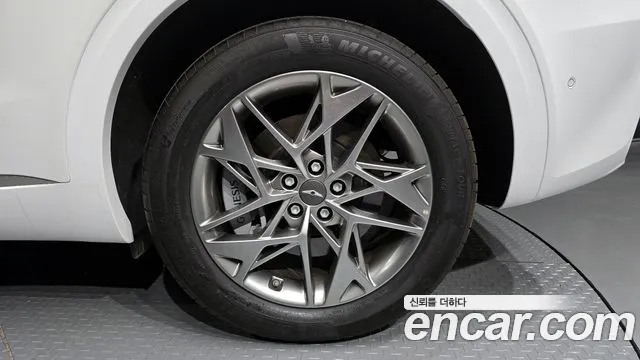 Genesis GV70 2.5T Бензин AWD — Фото автомобиля 5