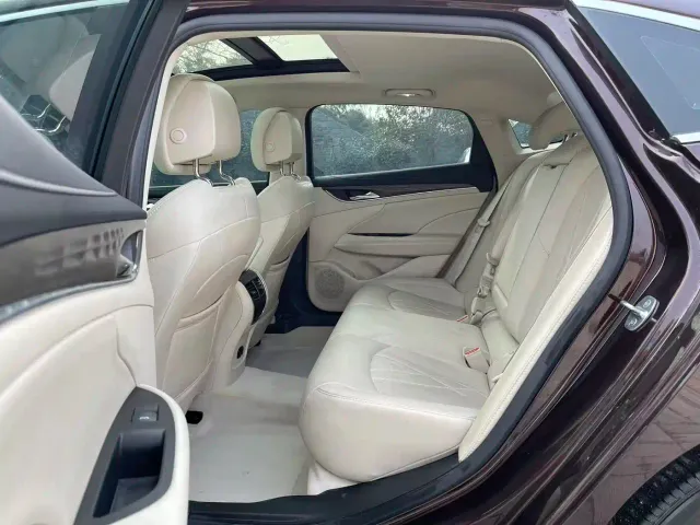 Buick LaCrosse — Фото автомобиля 10