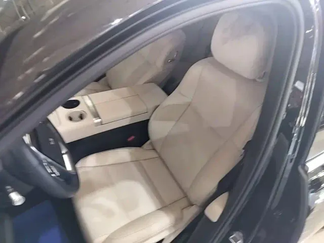 Li Auto L7 — Фото автомобиля 14