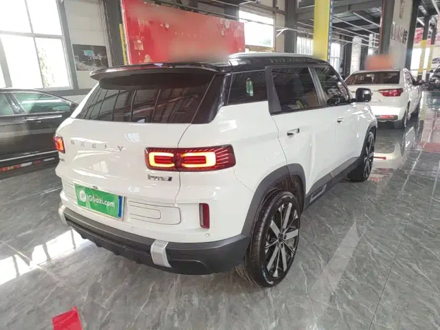 Geely ICON — Фото автомобиля 6