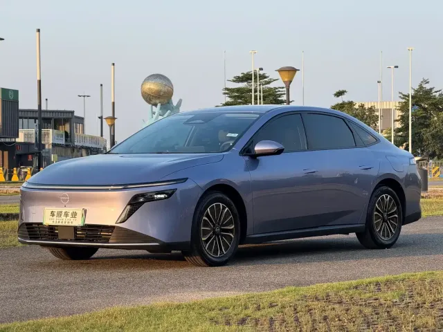 Фотография автомобиля — Nissan N6