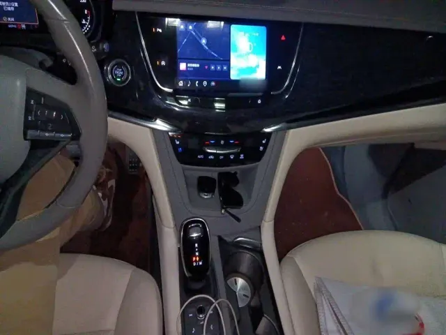 Cadillac XT6 — Фото автомобиля 5