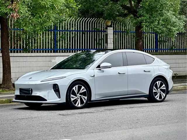 Фотография автомобиля — Nio ET5