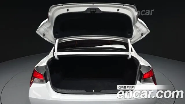 Hyundai Avante CN7 — Фото автомобиля 20