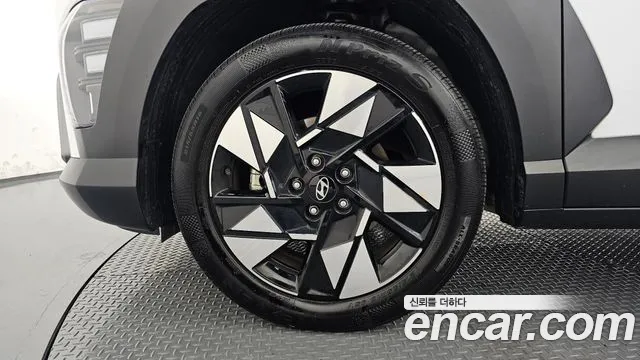 Hyundai Kona SX2 — Фото автомобиля 5