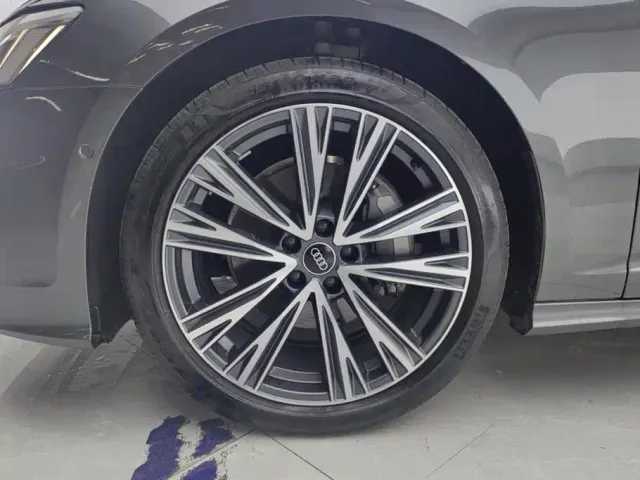 Audi A6L — Фото автомобиля 6