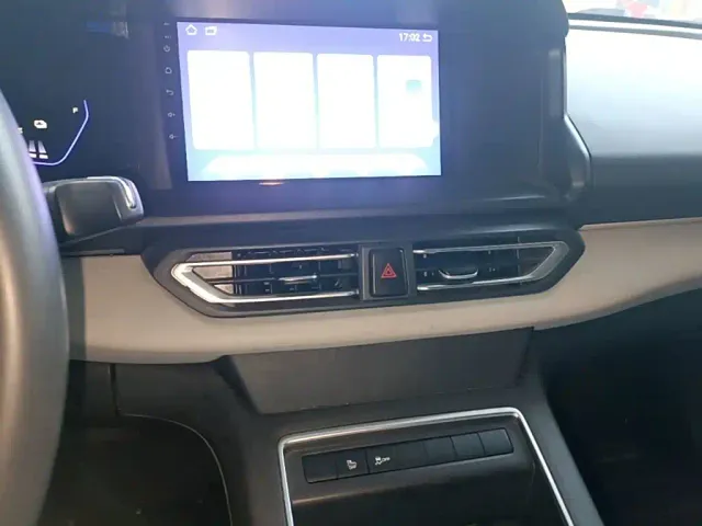 Dongfeng Fengshen E70 — Фото автомобиля 12