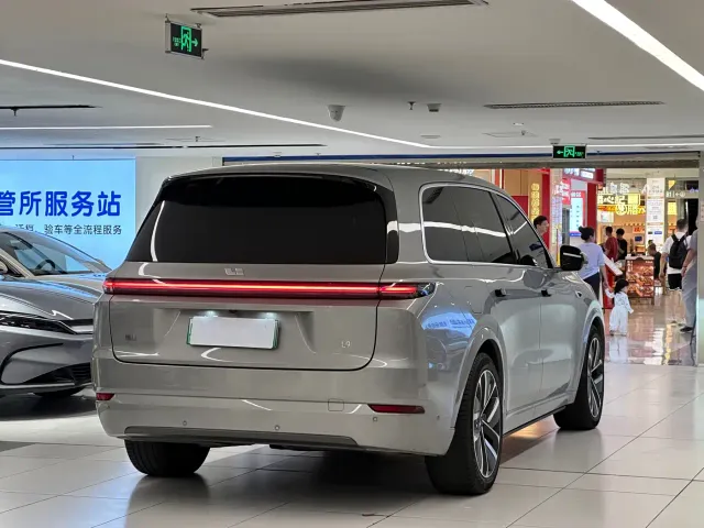 Li Auto L9 — Фото автомобиля 5
