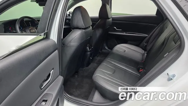Hyundai Avante CN7 — Фото автомобиля 11