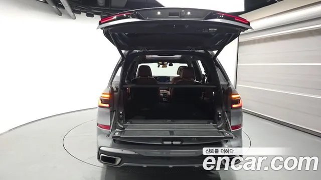 BMW X7 — Фото автомобиля 15