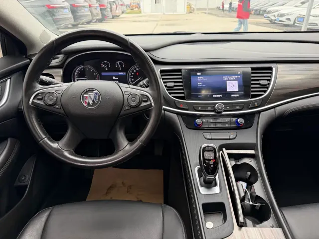 Buick LaCrosse — Фото автомобиля 10