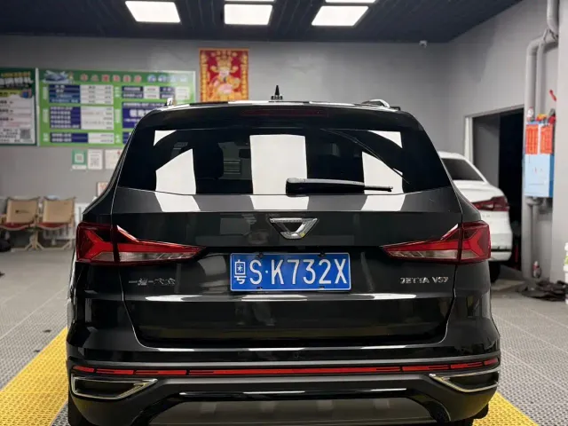 Jetta VS7 — Фото автомобиля 5