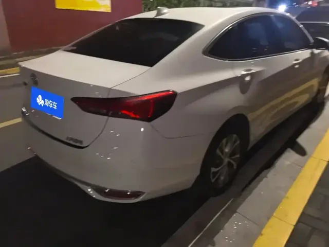 Buick Verano — Фото автомобиля 3