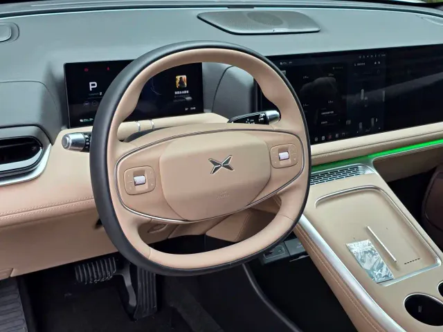 Xpeng G9 — Фото автомобиля 8