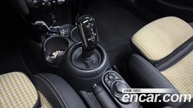 MINI Cooper — Фото автомобиля 12