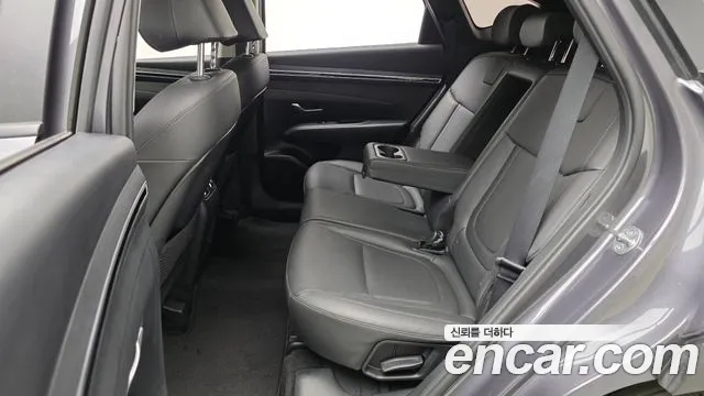Hyundai Tucson Tucson (NX4) Дизель 2.0 4WD — Фото автомобиля 12