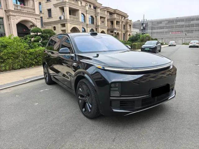 Li Auto L9 — Фото автомобиля 3