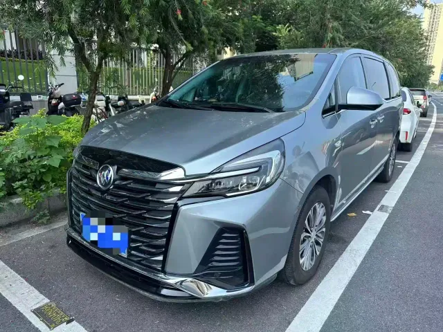 Фотография автомобиля — Buick GL8