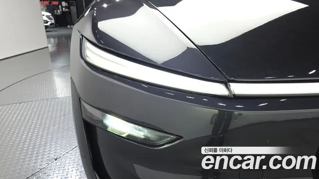 Tesla Model Y — Фото автомобиля 22