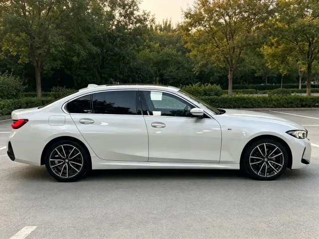 BMW 3 Series — Фото автомобиля 4