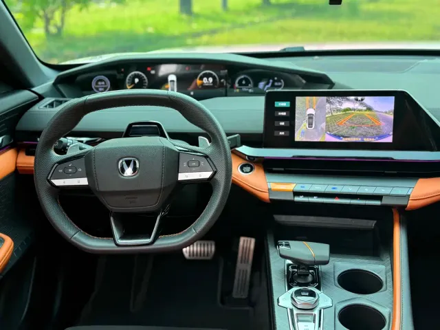 Changan Changan UNI-V 2023 1.5T Sport Edition — Фото автомобиля 21
