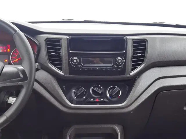 Wuling Hongguang V — Фото автомобиля 12
