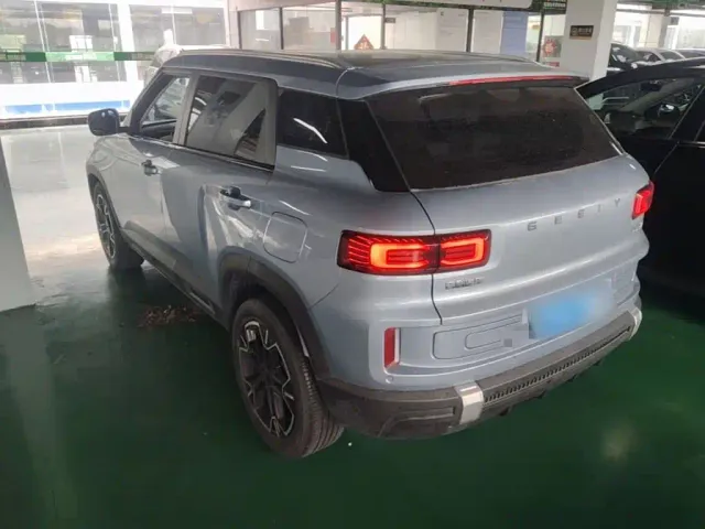 Geely ICON — Фото автомобиля 4