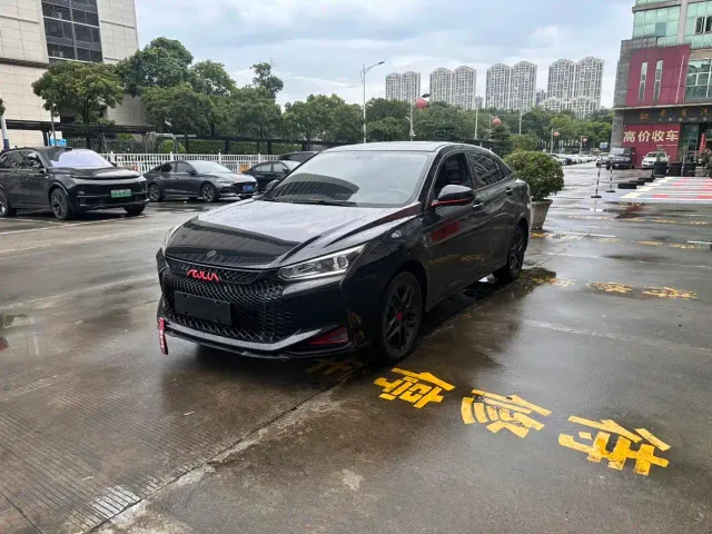 Фотография автомобиля — Dongfeng Yixuan