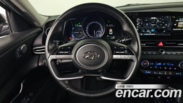 Hyundai Avante CN7 — Фото автомобиля 13