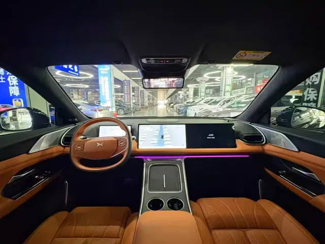 Xpeng G9 — Фото автомобиля 10