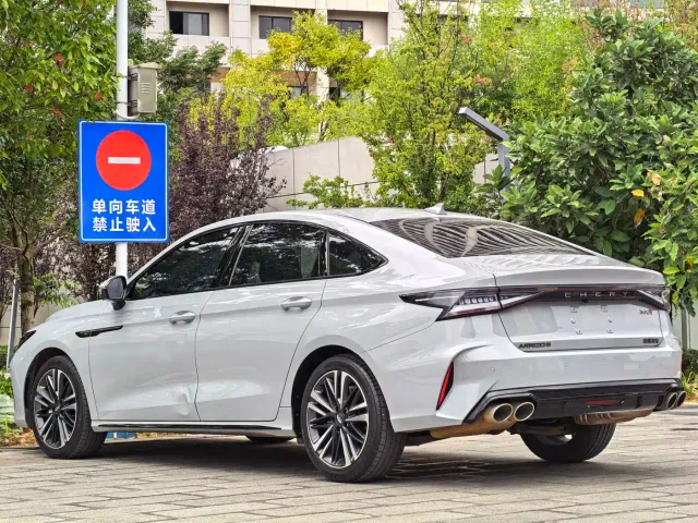 Chery Arrizo 8 — Фото автомобиля 3
