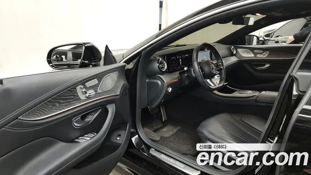 Mercedes-Benz CLS-Class — Фото автомобиля 10