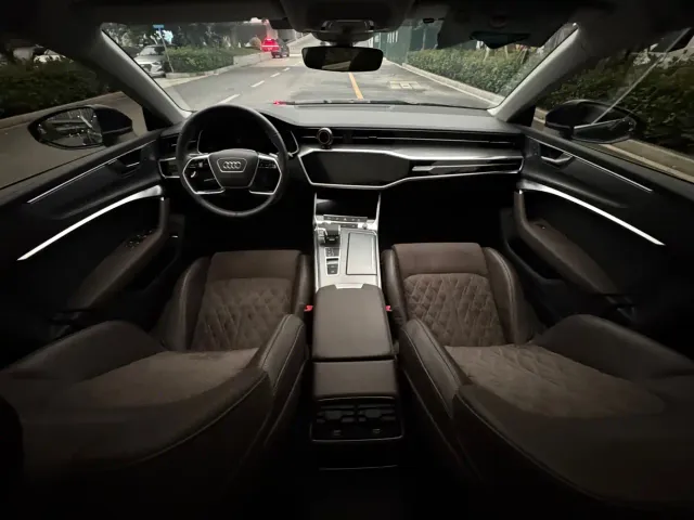 Audi A7L — Фото автомобиля 15