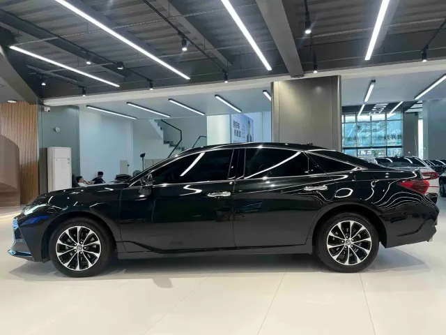 Toyota Avalon — Фото автомобиля 5