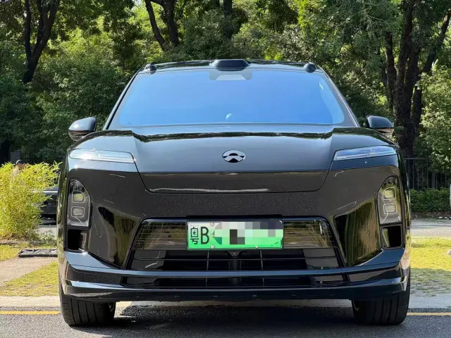 Nio ES8 — Фото автомобиля 2