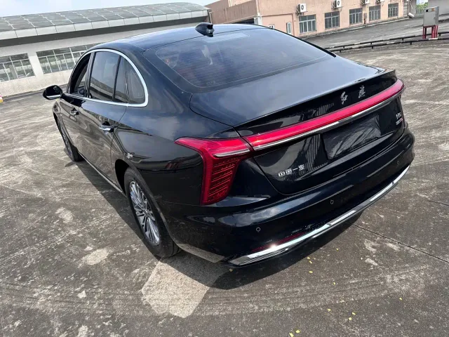 Hongqi H5 — Фото автомобиля 12