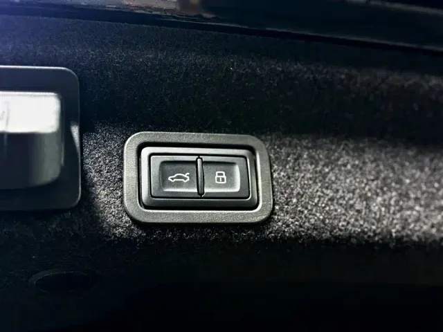 Audi A6L — Фото автомобиля 12