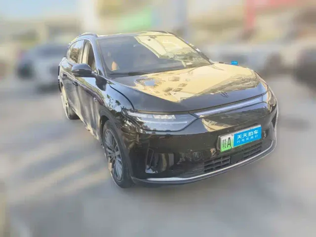 Leapmotor C11 — Фото автомобиля 3