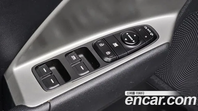 Kia Niro — Фото автомобиля 24