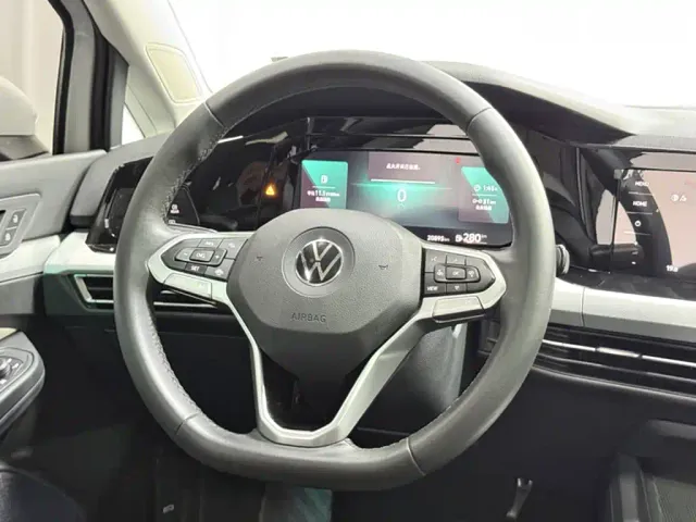 Volkswagen Golf — Фото автомобиля 17