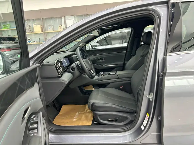 BYD Qin L — Фото автомобиля 4
