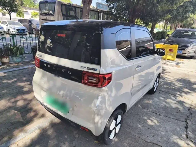 Wuling Hongguang Mini EV — Фото автомобиля 6