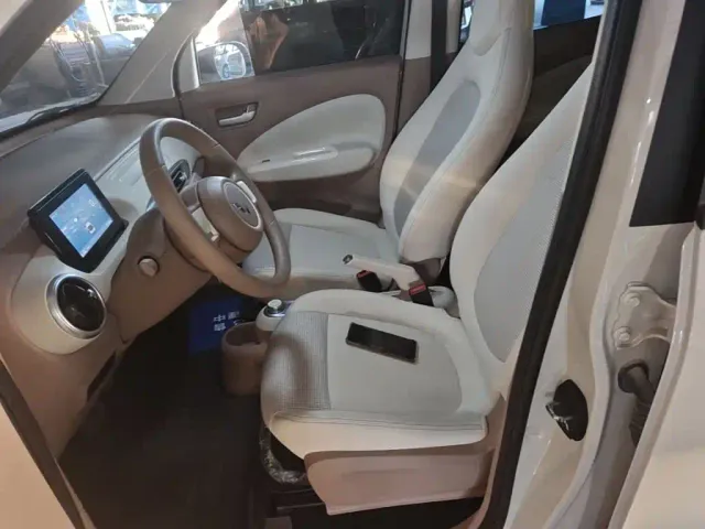 Wuling Hongguang Mini EV — Фото автомобиля 14