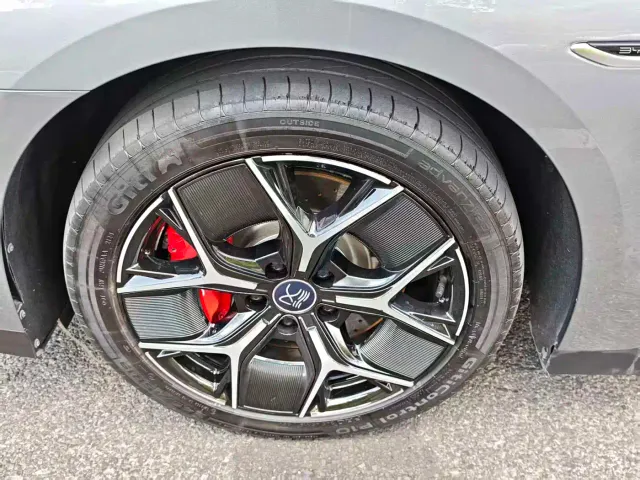 BYD Han — Фото автомобиля 4