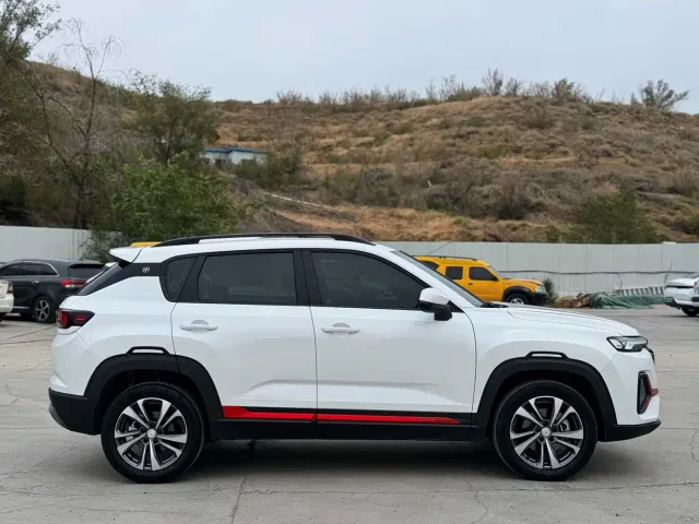 Changan CS35 Plus — Фото автомобиля 11