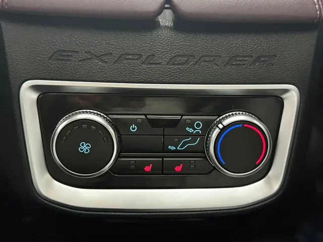 Ford Explorer — Фото автомобиля 13